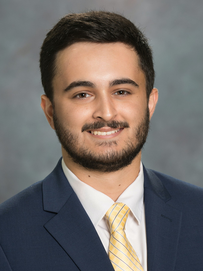 Headshot of Landon Botelho, Mercer medical student