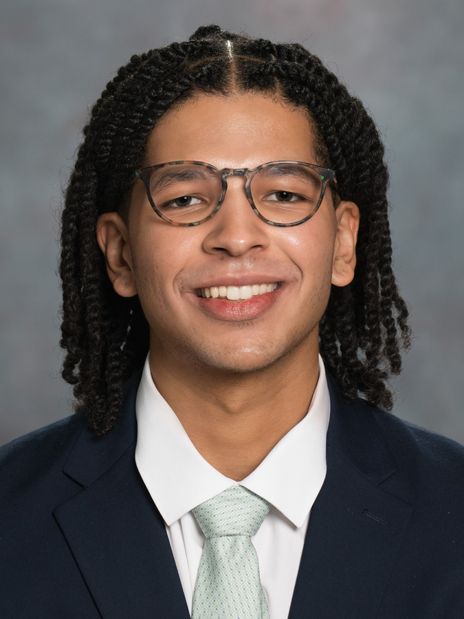 Headshot of Kenneth Walton, Mercer medical student